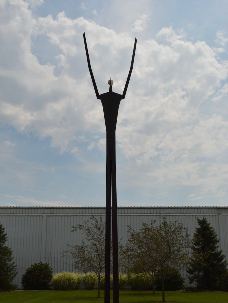 K&M Art - Giant Metal Man